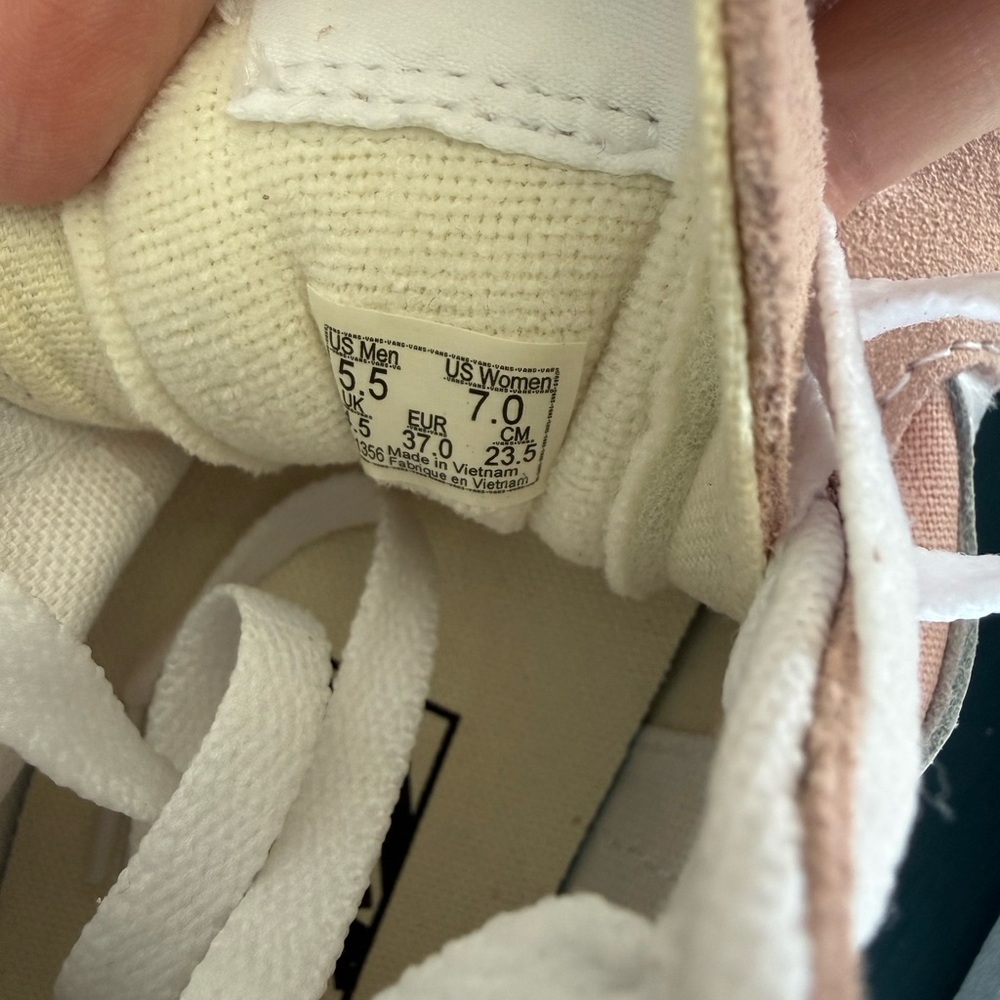 Vans light pink suede. Size 7 women’s - Picture 6 of 7